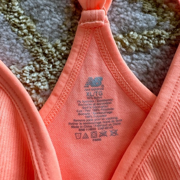 New Balance Medium Impact Sports Bra - Picture 2 of 7